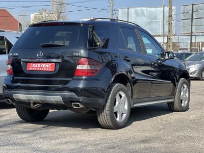 MERCEDES-BENZ ML 320 CDI (Automata) 4MATIC 3.5T vonóhorog. napfénytető. ülésfűtés. nem légrugós!