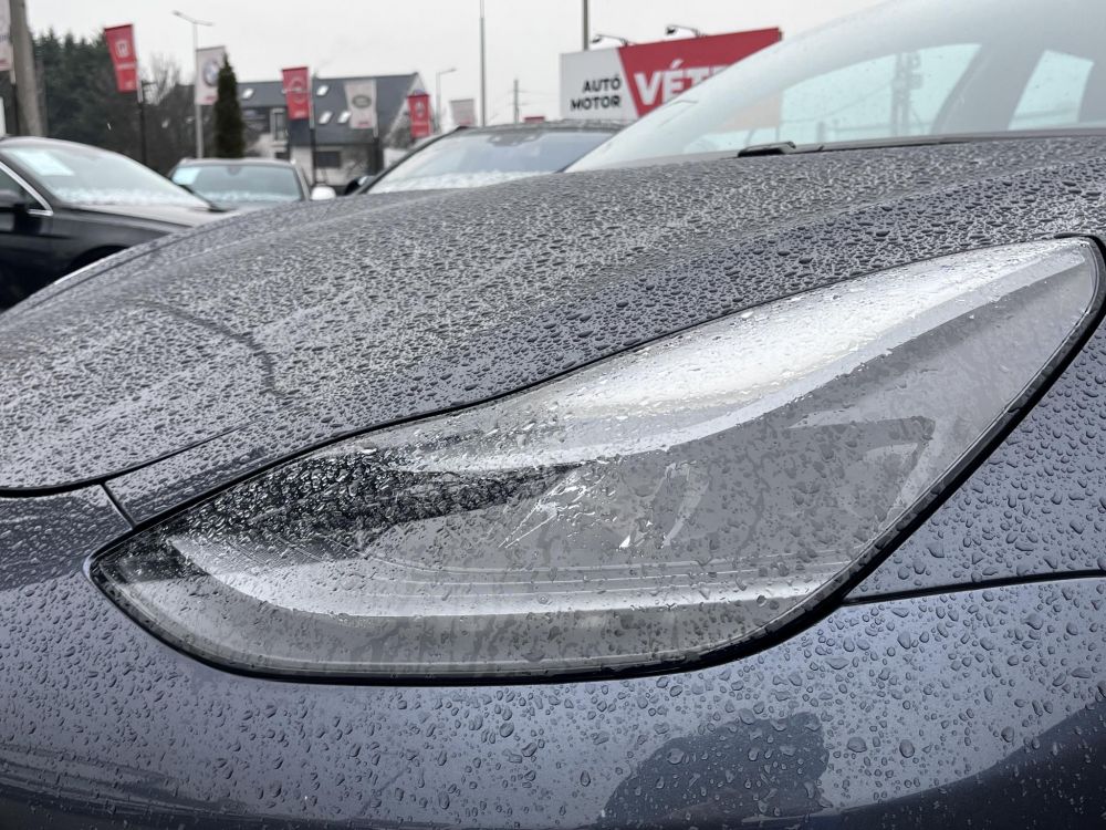 TESLA MODEL 3 Standard Range Plus Aut 95e km. facelift. mátrix LED. hőszivattyú. garanciális!