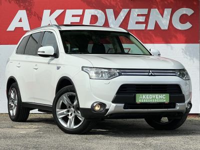 MITSUBISHI OUTLANDER 2.0 PHEV Instyle Navi 4WD CVT