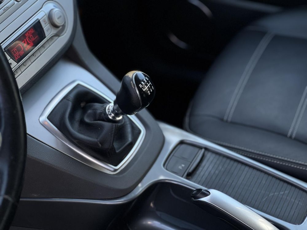 FORD KUGA 2.0 TDCi Titanium 4WD Magyarországi. ülésfűtés. keyless. tempomat. parkolóradar. friss szerviz!