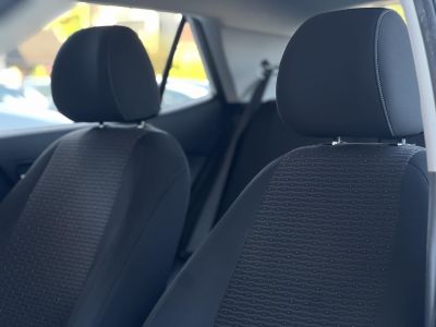 KIA STONIC 1.25 MPI Style 63e km. Magyarországi. Gyári fényezés. Végig vezetett szervizkönyv!