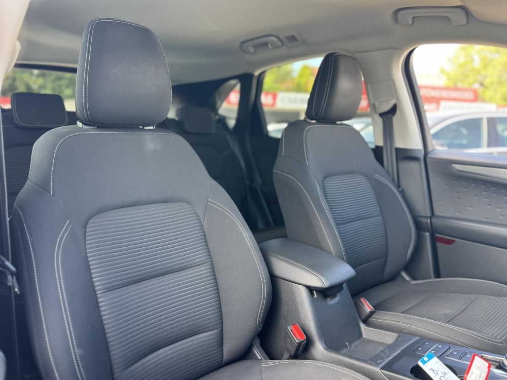 FORD KUGA 2.5 PHEV Titanium CVT 70 km elektromos hatótáv. ülés-kormányfűtés. kamera. CARPLAY!
