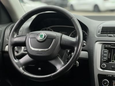 SKODA OCTAVIA Combi 2.0 TDI Ambiente DSG Tempomat Ülésfűtés Bluetooth Navigáció!