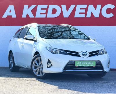 TOYOTA AURIS Touring Sports 1.8 HSD Executive Skyview (Automata) Panoráma Tempomat Ülésfűtés Kamera Keyless Navi