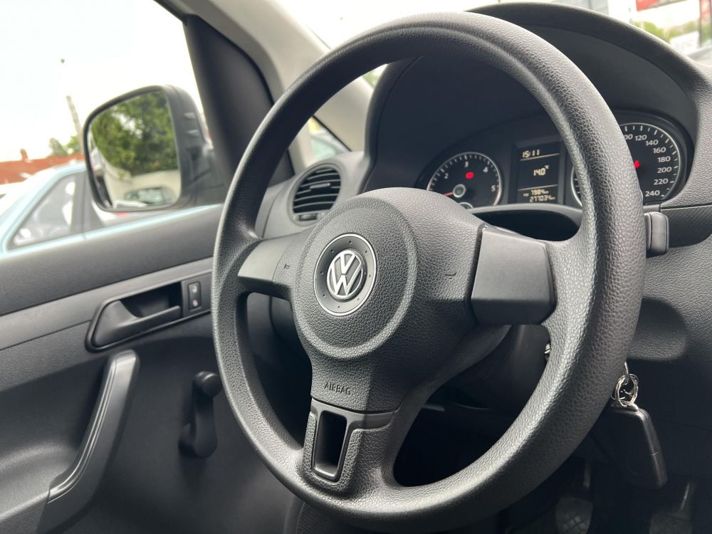 VOLKSWAGEN CADDY 1.6 CR TDI BlueMotion M.o.-i. Klíma Tempomat Bluetooth Téli-Nyári Áfás
