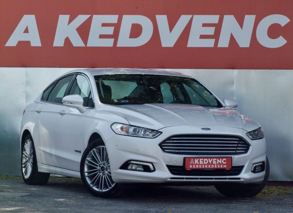 FORD MONDEO 2.0 HEV Titanium (Automata) Rendszeresen karbantartott Garanciális váltó!