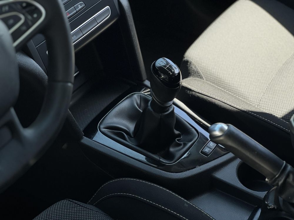RENAULT MEGANE GrandCoupé 1.6 SCe Limited Magyarországi. 106e km Gyári fényezés Márkaszervizelt!