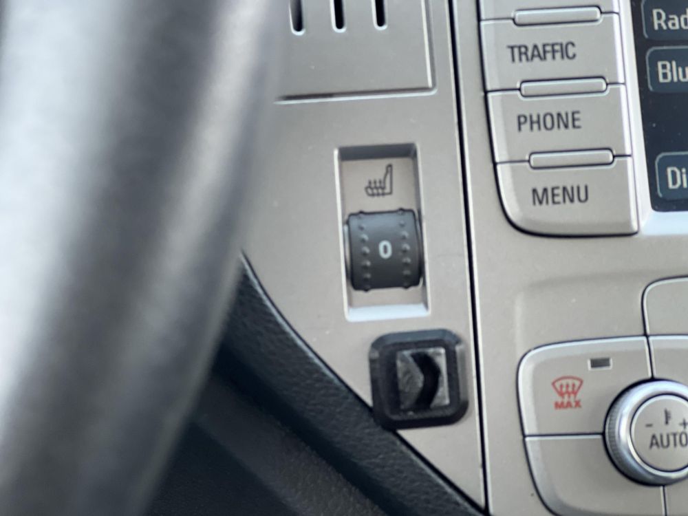 FORD KUGA 2.5T Titanium Individual 4WD (Automata) Magyarországi. 4 évszakos gumik. világos belső. vezérlés cserélve!