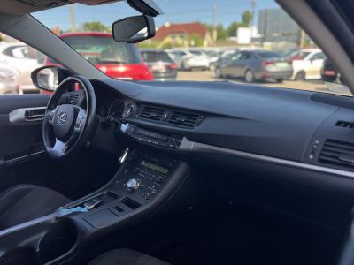 LEXUS CT 200h Comfort (Automata) Ülésfűtés. tolatókamera. szervizkönyv. 8 felni