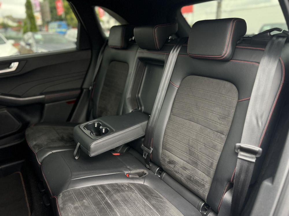 FORD KUGA 2.5 PHEV ST-Line X CVT 85e km. Carplay