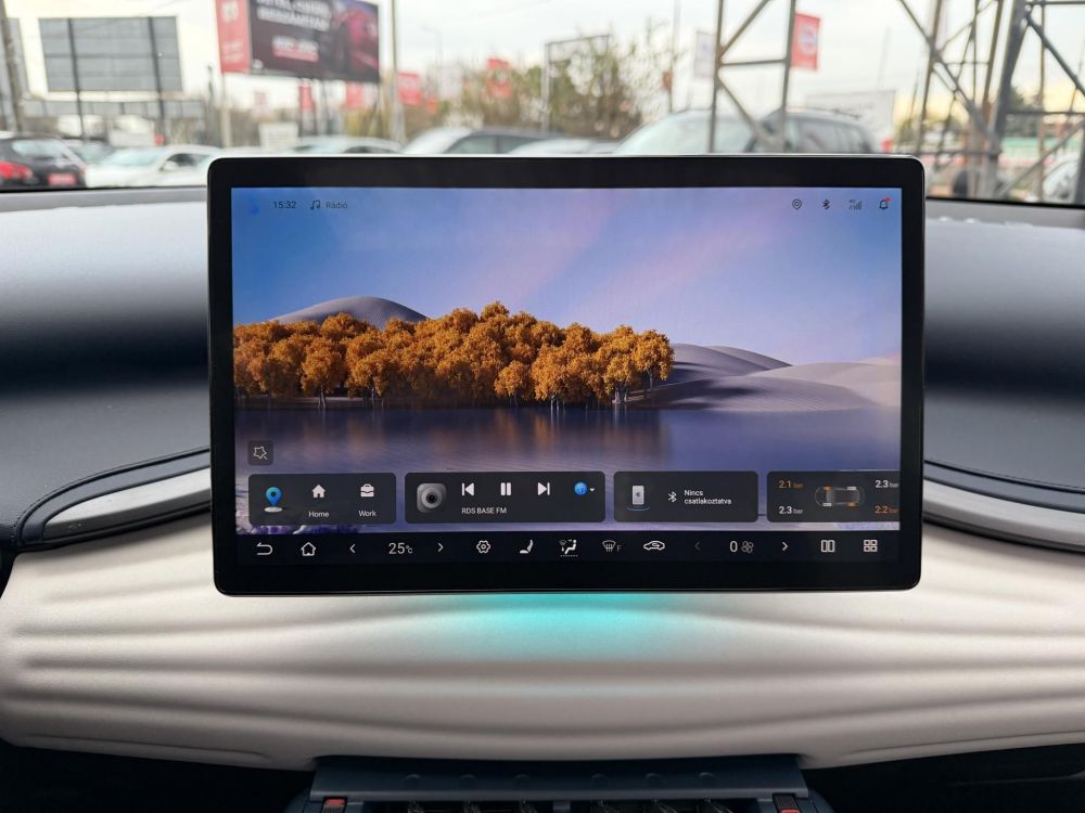 BYD ATTO 3 Design 60,4kWh LFP. M.o.-i. 1.tul. garanciális. panorámatető. világos belső!