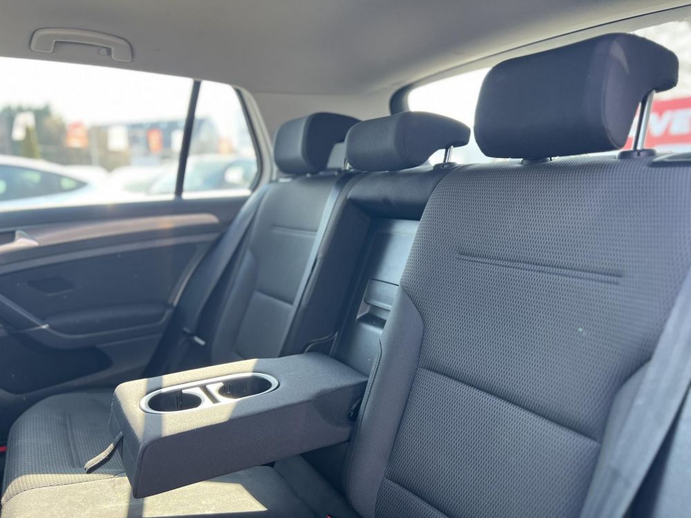 VOLKSWAGEN GOLF VII e-Golf Edition 120e km. 230km hatótáv. 2 töltő kábel. CARPLAY!