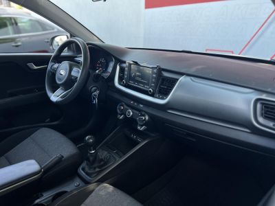 KIA STONIC 1.25 MPI Style 63e km. Magyarországi. Gyári fényezés. Végig vezetett szervizkönyv!