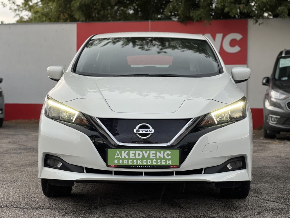 NISSAN LEAF Acenta 40kWh (Automata) 45e km. 270 km hatótáv.Ülésfűtés. kormányfűtés. téli-nyári kerék szett!