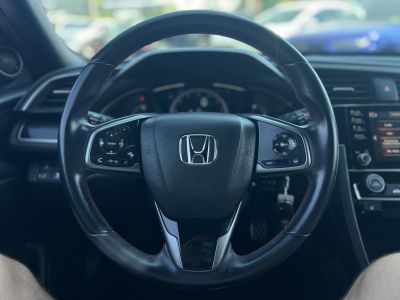 HONDA CIVIC 1.0 T Executive Sport Line 65e km. Magyarországi. 2 tulajdonos. Teljes szerviztörténet!