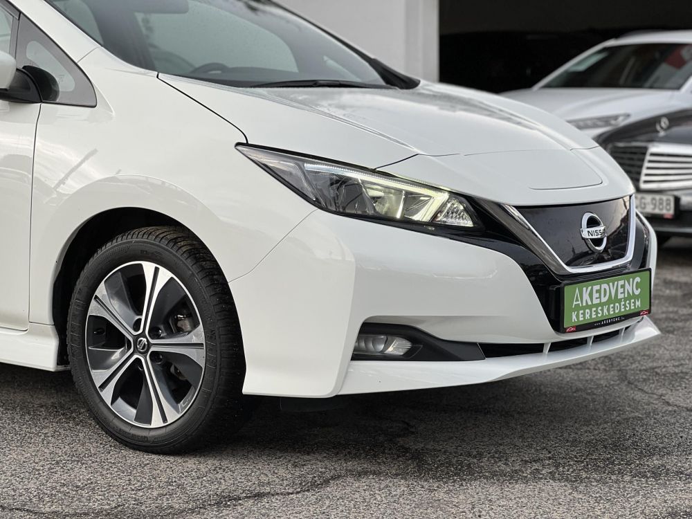 NISSAN LEAF Acenta 40kWh (Automata) 45e km. 270 km hatótáv.Ülésfűtés. kormányfűtés. téli-nyári kerék szett!
