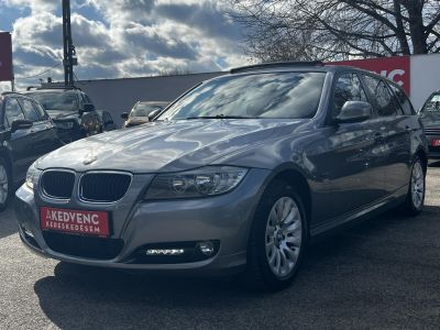 BMW 320d xDrive Touring (Automata) Bordó bőr belső.153e km. M.o.-i. panoráma tető ülésfűtés frissen szervizelt!
