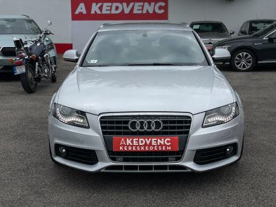 AUDI A4 Avant 2.0 TDI DPF S-line Klíma Tempomat Bluetooth Navi 6 sebességes!