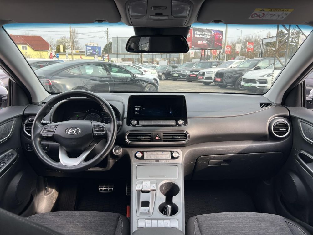 HYUNDAI KONA EV 64kWh Style 100% akku. HUD. sávtartó. CarPlay. 400km hatótáv!
