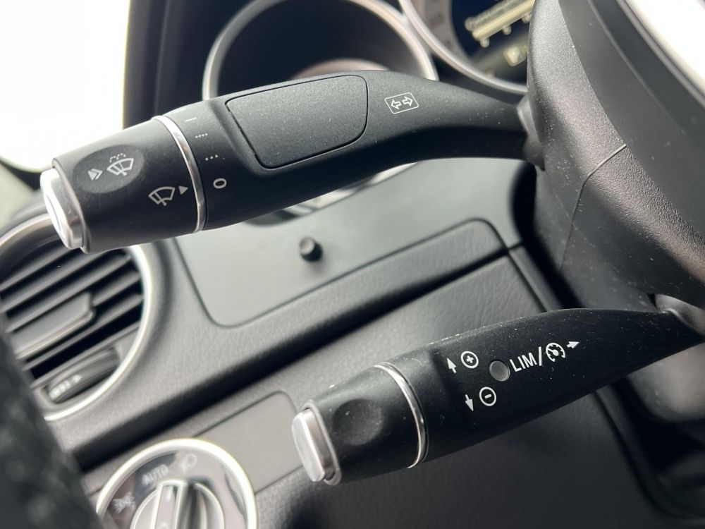 MERCEDES-BENZ C 220 CDI BlueEFFICIENCY (Automata) Live Traffic Xenon Ülésfűtés Bluetooth Rendszeresen szervizelt!