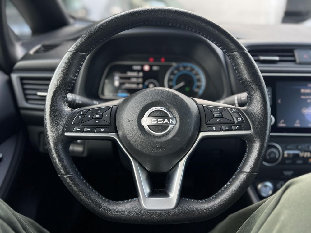 NISSAN LEAF Acenta 40kWh (Automata) 29e km. 270km hatótáv. keyless. 360 kamera. első-hátsó ülésfűtés. téli-nyári!