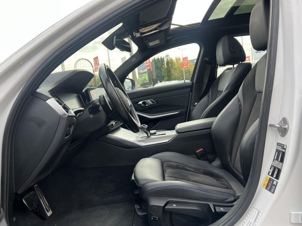 BMW 330e M Sport (Automata) Frissen szervizelt. LED Panorámatető ACC Holttér Keyless Sávtartó