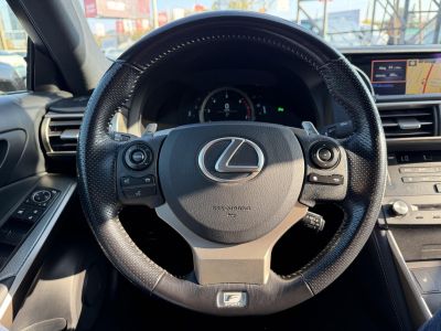 LEXUS IS 200t F Sport (Automata) 75e km. Magyarországi. Márkaszervizelt!