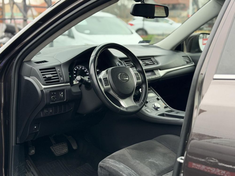 LEXUS CT 200h Comfort (Automata) 125e km. LED Tempomat Kamera Ülésfűtés Digitklíma