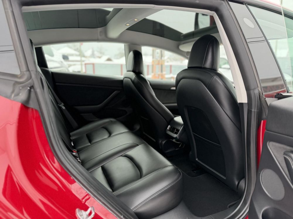 TESLA MODEL 3 Long Range AWD (Automata) 54e km. mátrix LED. hőszivattyú. premium hifi. gyönyörű állapot!