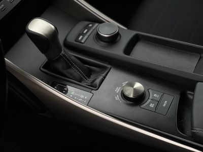 LEXUS IS 300h Comfort Leather&Navigation (Automata) Hybrid garancia Márkaszervizelt. Gyári fényezés. Téli-nyári gumi garnitúra!