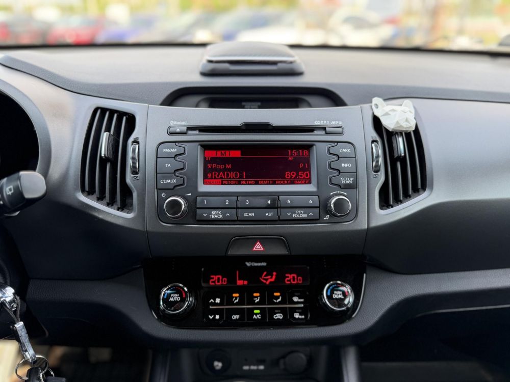 KIA SPORTAGE 2.0 CRDi EX Prémium 4x4 Magyarországi. tempomat. digitklíma. tolatóradar. vonóhorog. téli-nyári kerék!