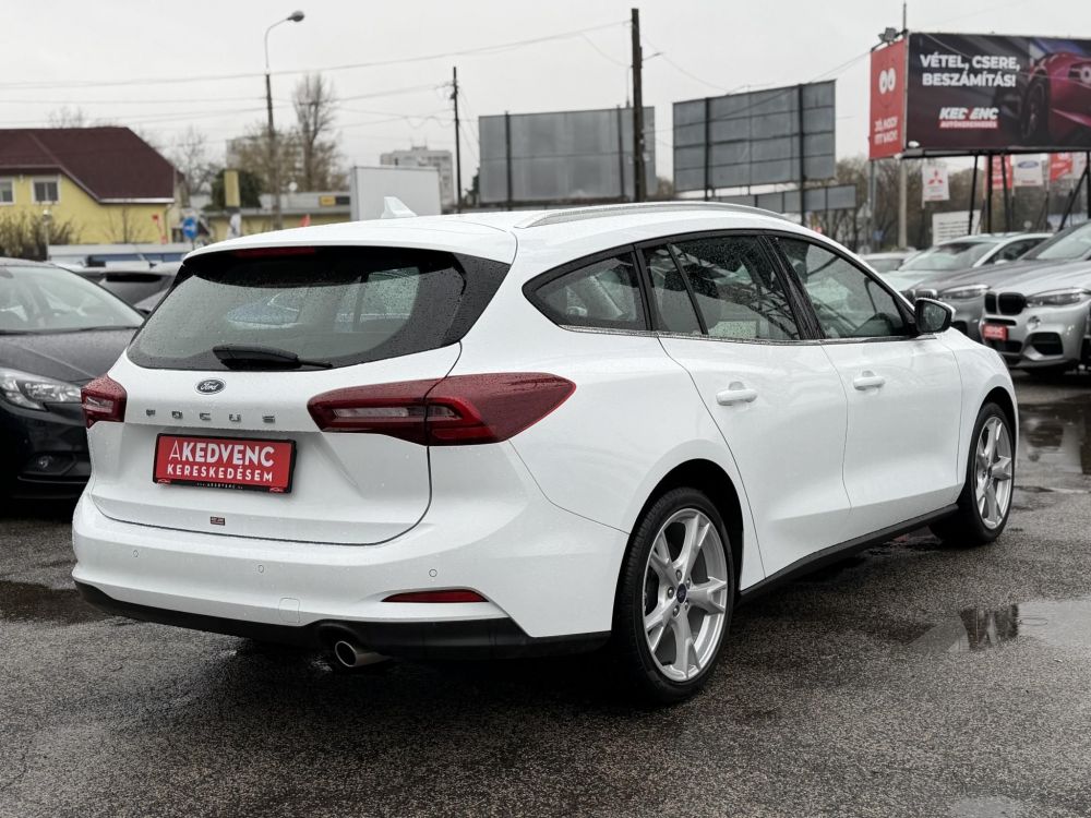 FORD FOCUS 1.0 EcoBoost Titanium Style 19e km. ÁFÁS ÁR! LED Carplay Ülésfűtés Kormányfűtés Táblafelismerő