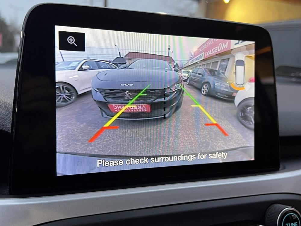 FORD FOCUS 1.0 EcoBoost Connected M.o.-i. 1.tul. Márkaszervizelt. Carplay!