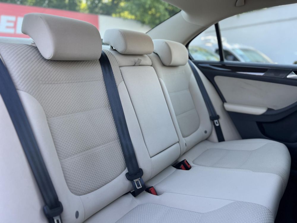 VOLKSWAGEN JETTA VI 1.4 TSI BMT Comfortline M.o.-i. friss műszaki vizsga. szervizelt! 1-Tulaj!