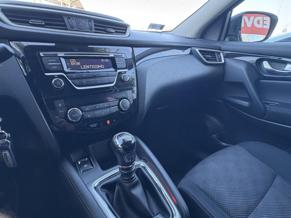 NISSAN QASHQAI 1.6 dCi Tekna 4WD 119e km. LED Tempomat Bluetooth Digitklíma MEGKÍMÉLT állapot!