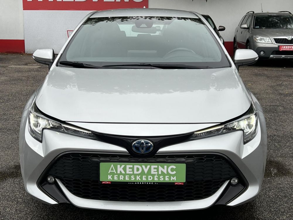 TOYOTA COROLLA 1.8 Hybrid Comfort Business e-CVT 80e km. tempomat. navigáció. ülésfűtés. kamera. digitklíma. 2 gyári kulcs!