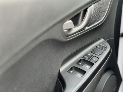 HYUNDAI KONA EV 64kWh Style 100% akku. HUD. sávtartó. CarPlay. 400km hatótáv!