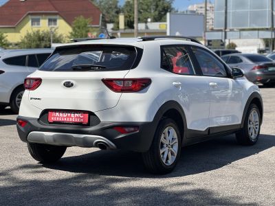 KIA STONIC 1.25 MPI Style 63e km. Magyarországi. Gyári fényezés. Végig vezetett szervizkönyv!