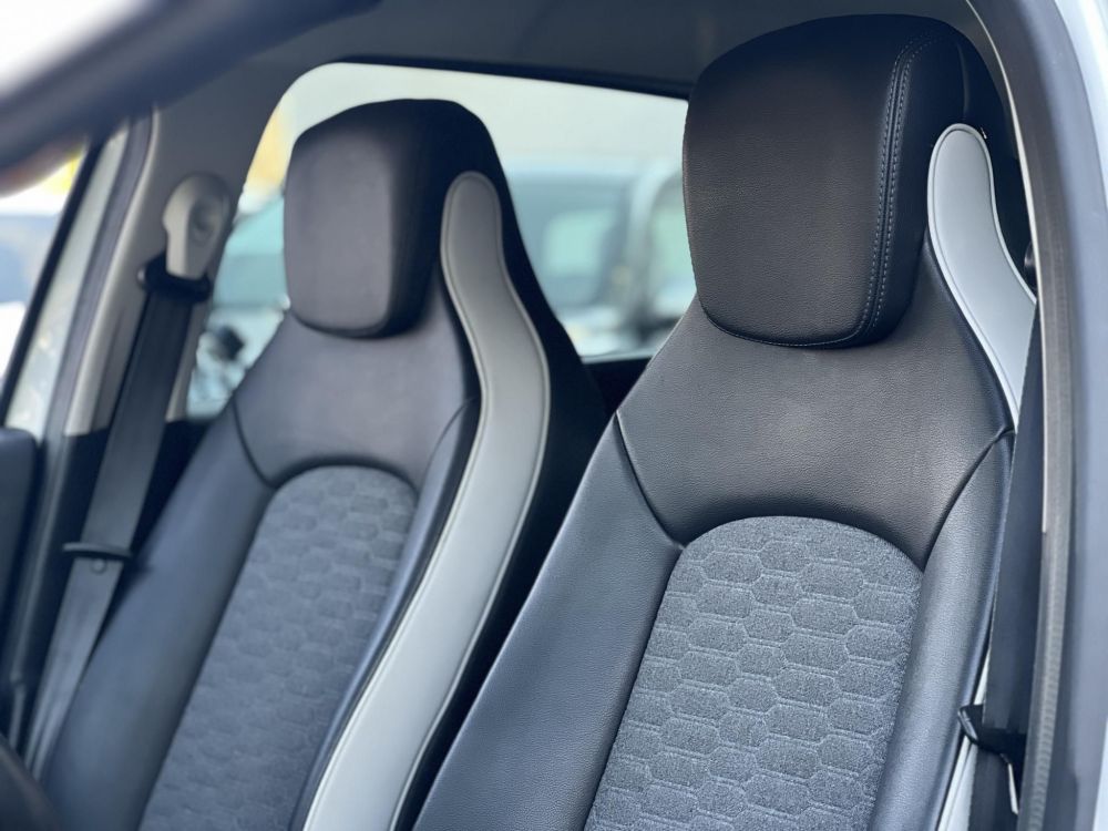 RENAULT ZOE Z.E. R135 52 kWh Intens (Automata) 119e km. 300+ km hatótáv