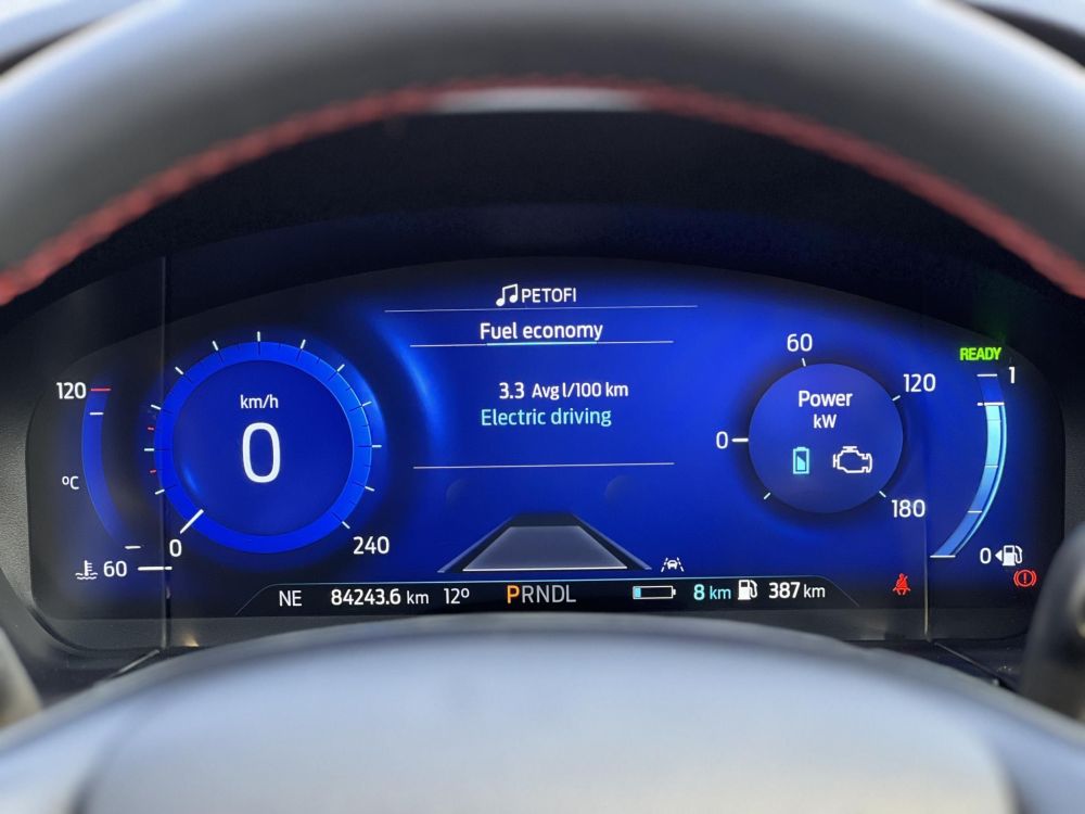 FORD KUGA 2.5 PHEV ST-Line CVT ST-line. panoráma tető