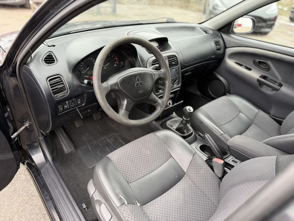 MITSUBISHI CARISMA 1.6 Classic Klima Magyarországi Vonóhorog Téli-nyári kerék garnitúra Friss műszaki vizsga!