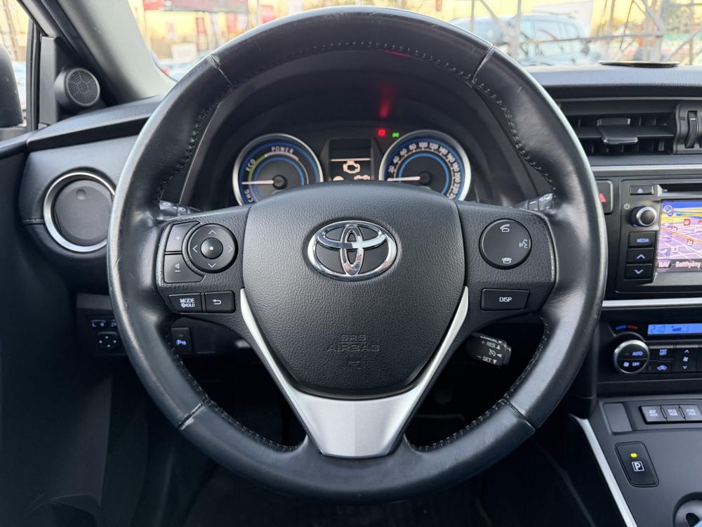 TOYOTA AURIS Touring Sports 1.8 HSD Executive Skyview (Automata) Panoráma Tempomat Ülésfűtés Kamera Keyless Navi