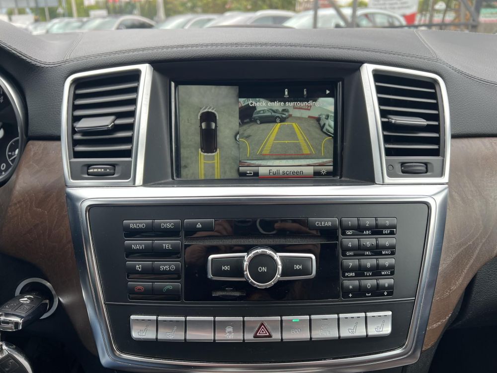 MERCEDES-BENZ GL 350 BlueTEC 4Matic (Automata) (7 személyes ) Magyarországi. AMG-csomag. Új légrugók!