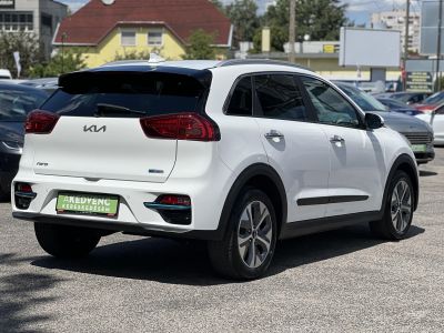 KIA NIRO e-Niro 39kWh Silver 73e km. távtartó. sávtartó. ülésfűtés. félbőr. CARPLAY!