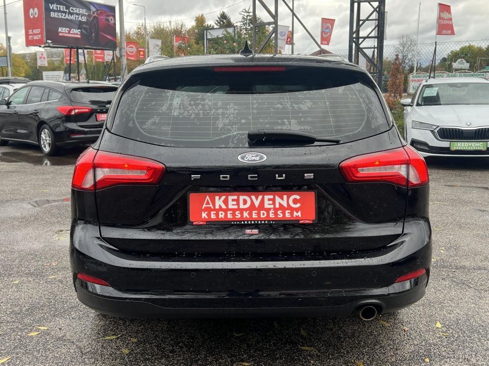 FORD FOCUS 1.0 EcoBoost Connected M.o.-i. 1.tul. Márkaszervizelt! Carplay