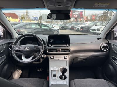HYUNDAI KONA EV 64kWh Style 100% akku. HUD. sávtartó. CarPlay. 400km hatótáv!