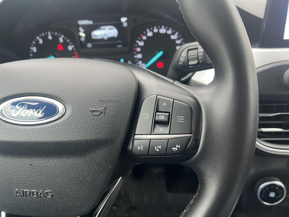 FORD FOCUS 1.0 EcoBoost Connected M.o.-i 1.tul. Márkaszervizelt! Carplay