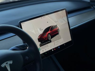 TESLA MODEL 3 Long Range AWD (Automata) 79e km. mátrix LED. hőszivattyú. AMD Ryzen. garanciális!