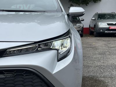TOYOTA COROLLA 1.8 Hybrid Comfort Business e-CVT 80e km. tempomat. navigáció. ülésfűtés. kamera. digitklíma. 2 gyári kulcs!