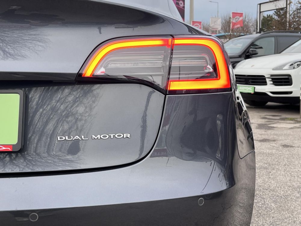 TESLA MODEL 3 Long Range AWD (Automata) 77e km. FEHÉR BELSŐ. mátrix LED. hőszivattyú. garanciális!